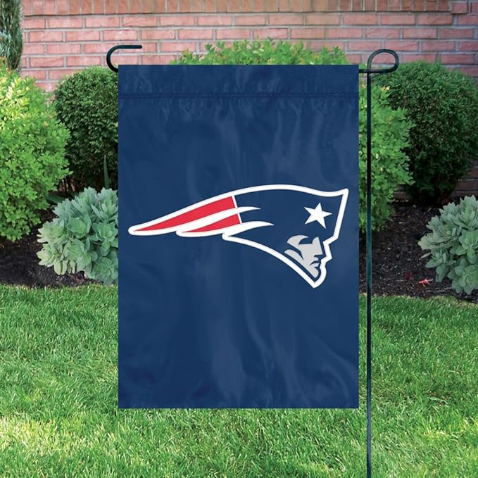 Party Animal NFL New England Patriots Garden Flag Full Size 18x12.5