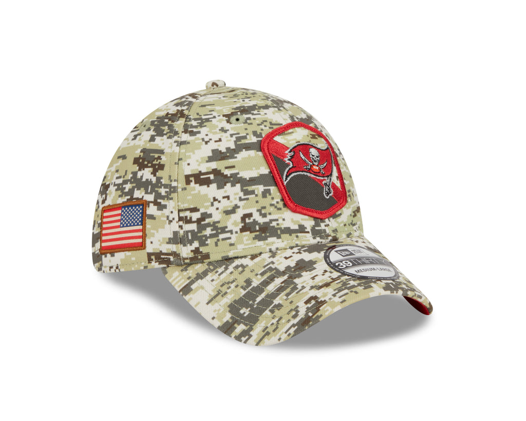 New Era NFL Men's Tampa Bay Buccaneers 2023 Salute to Service 39THIRTY Flex Hat