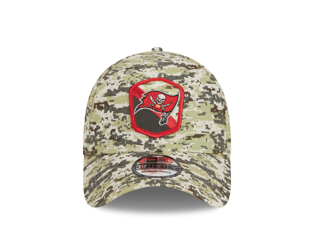 New Era NFL Men's Tampa Bay Buccaneers 2023 Salute to Service 39THIRTY Flex Hat