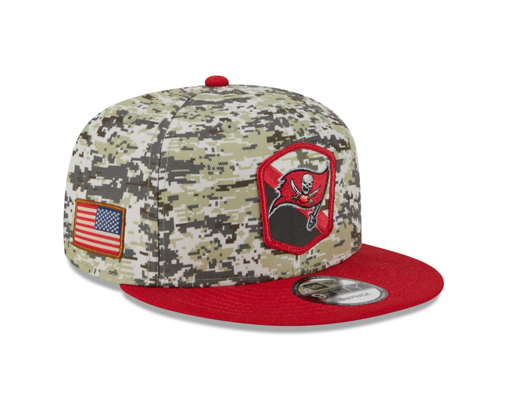New Era NFL Men's Tampa Bay Buccaneers 2023 Salute To Service 9FIFTY Snapback Hat OSFA