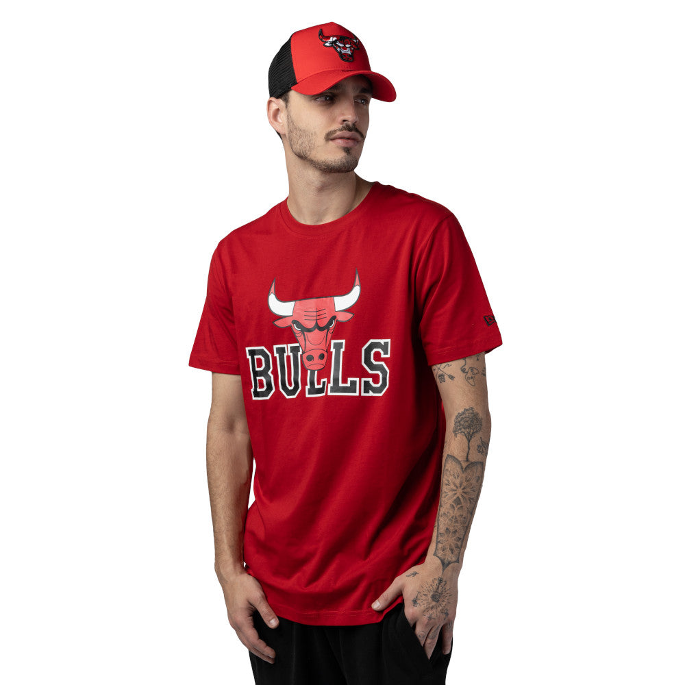 New Era NBA Men’s Chicago Bulls 2023/24 Season Tip-Off Edition T-Shirt Red