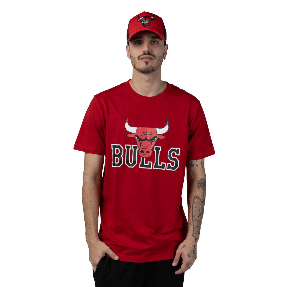 New Era NBA Men’s Chicago Bulls 2023/24 Season Tip-Off Edition T-Shirt Red