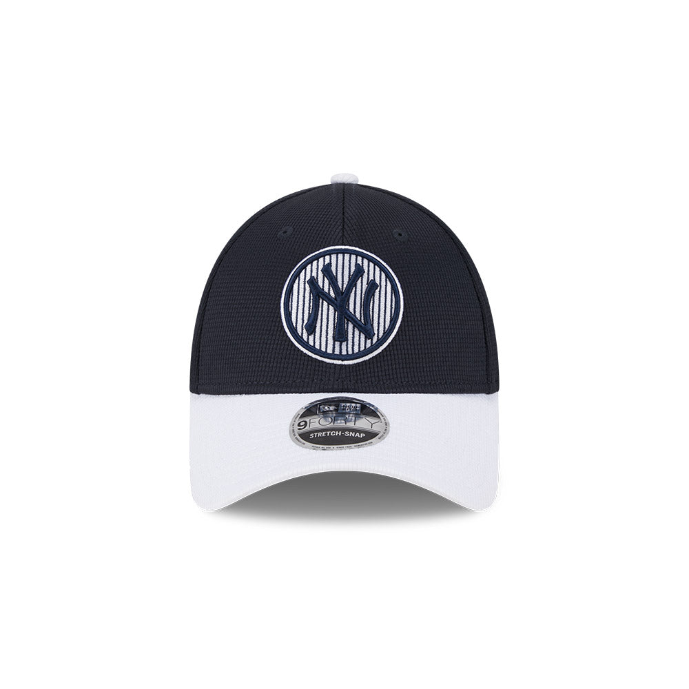 New Era MLB Men's New York Yankees 2024 Batting Practice 9FORTY Adjustable Hat
