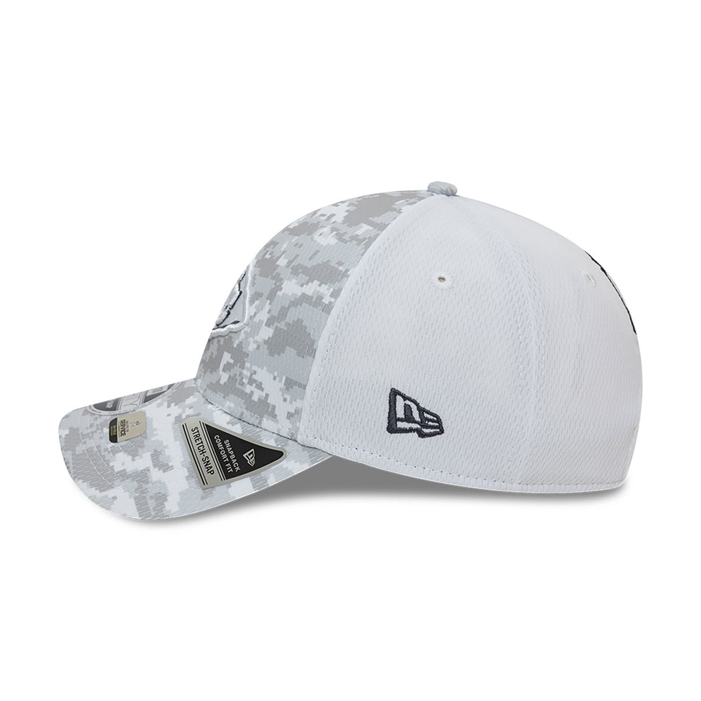 New Era NFL Men's Kansas City Chiefs 2024 Salute To Service 9Forty Stretch-Snap Hat