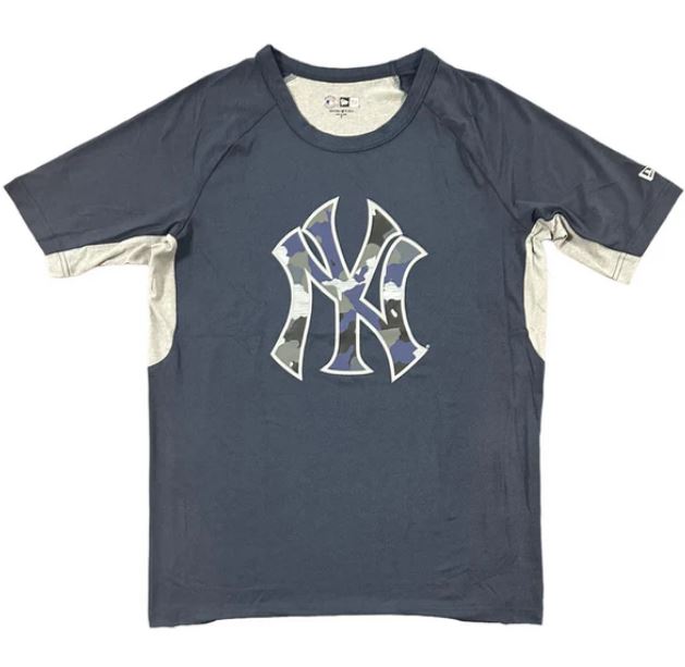 New Era MLB Men's New York Yankees Camo Logo T-Shirt