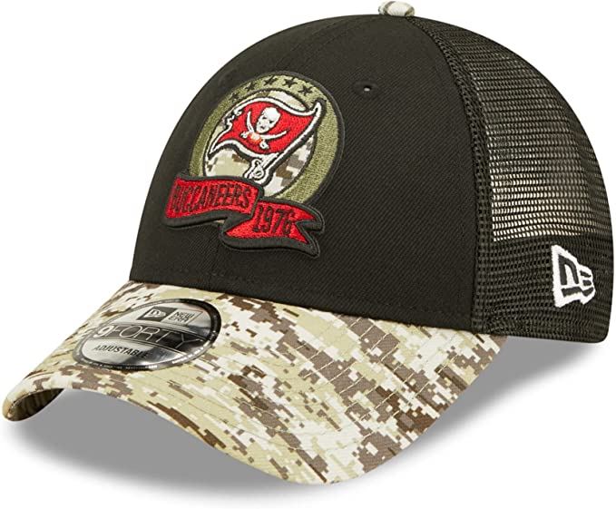 NFL Men's Buccaneers 2022 Salute To Service 9Forty Snapback ADJ Hat BLK/CAMO