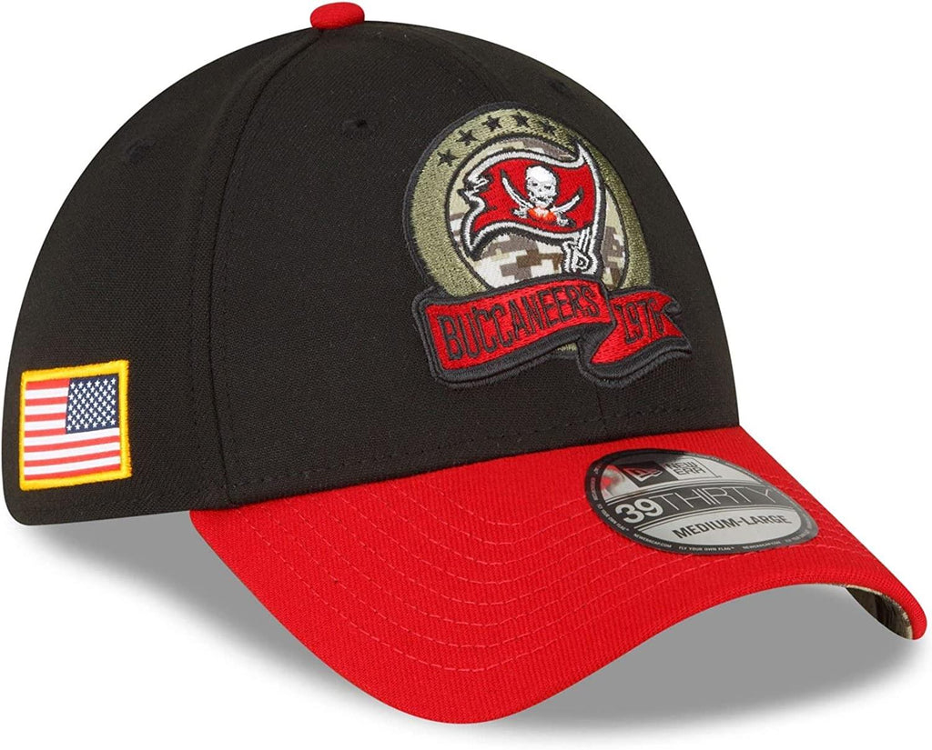 New Era NFL Men's Tampa Bay Buccaneers 2022 Salute to Service 39THIRTY Flex Hat