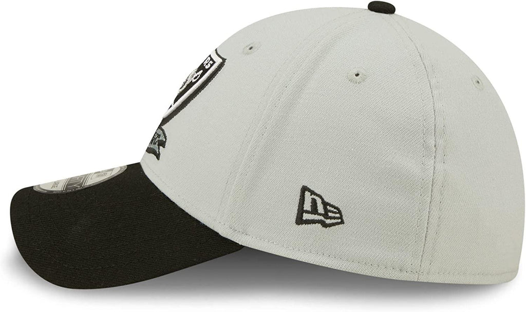 New Era NFL Men's Las Vegas Raiders 2022 NFL Sideline 39THIRTY Flex Hat