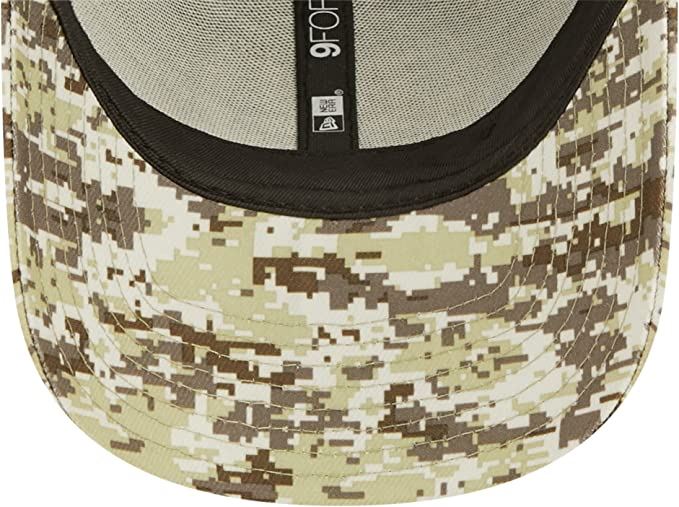 NFL Men's Buccaneers 2022 Salute To Service 9Forty Snapback ADJ Hat BLK/CAMO