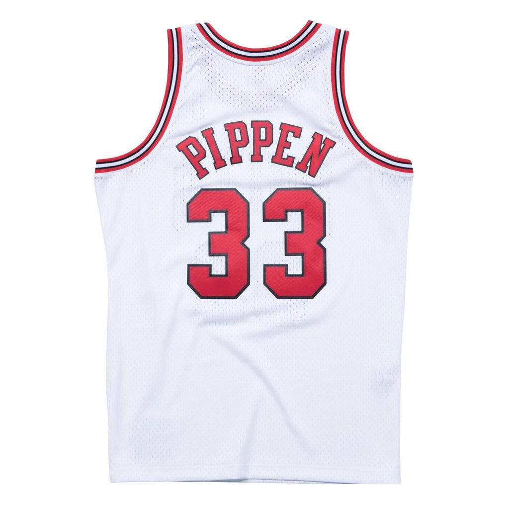 Mitchell & Ness NBA Men's Chicago Bulls Scottie Pippen 1997-98 Hardwood Classics Swingman Jersey