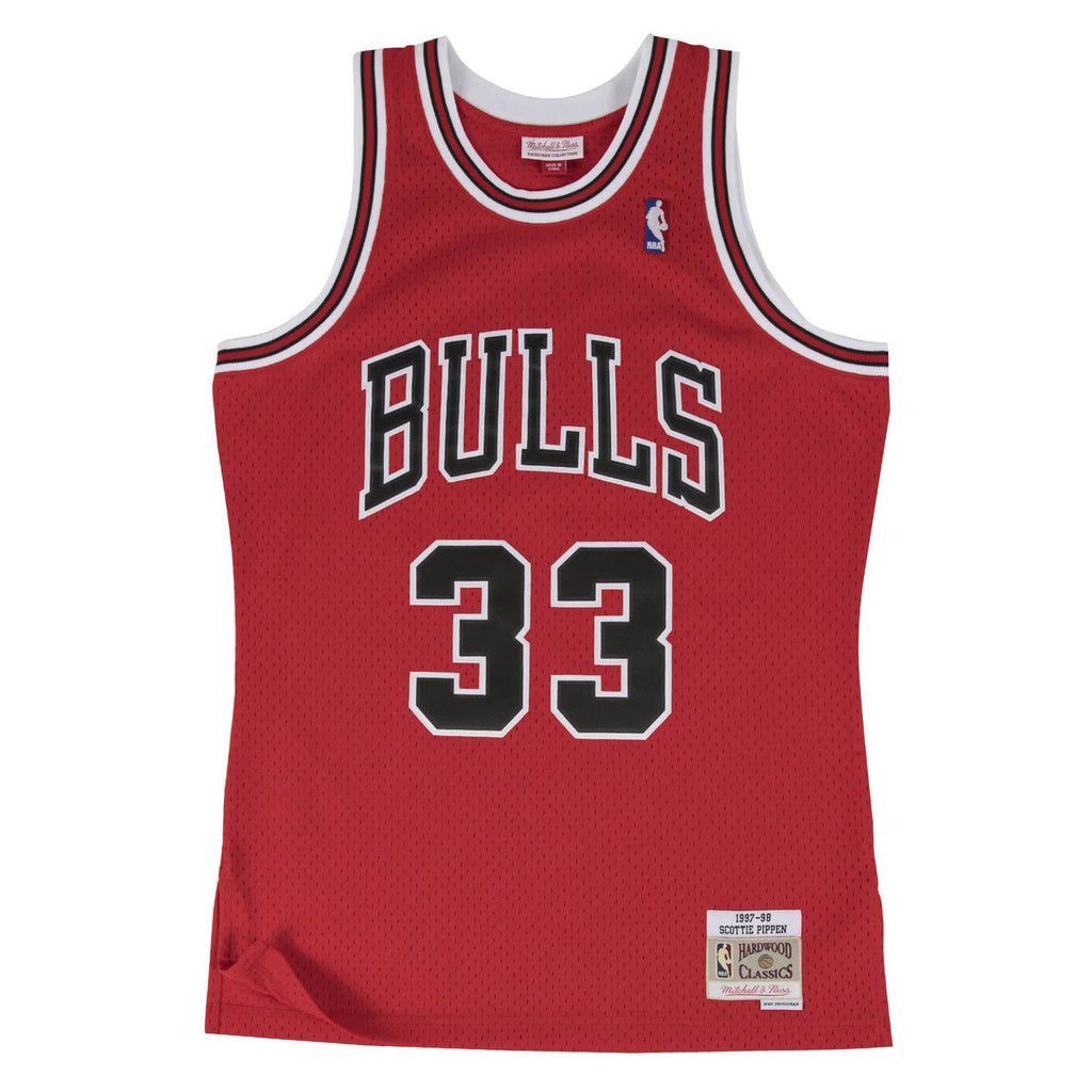Mitchell & Ness NBA Men's Chicago Bulls Scottie Pippen 1997-98 Hardwood Classics Swingman Jersey