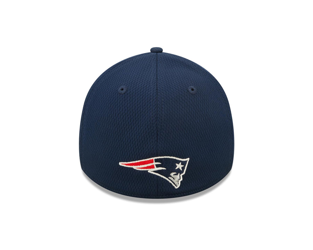 New Era NFL Men's New England Patriots 2022 NFL Sideline 39THIRTY Coaches Flex Hat