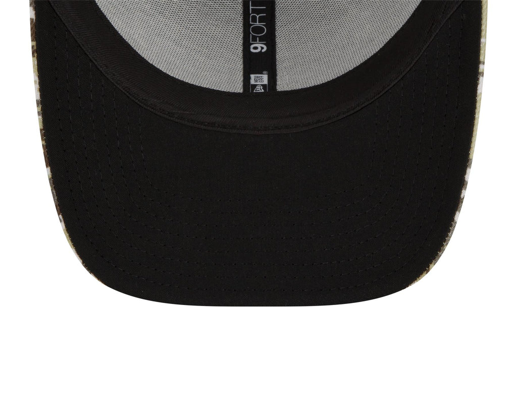 New Era NFL Men's Washington 2021 Salute To Service 9Forty Snapback Adjustable Hat Black/Digital Cam