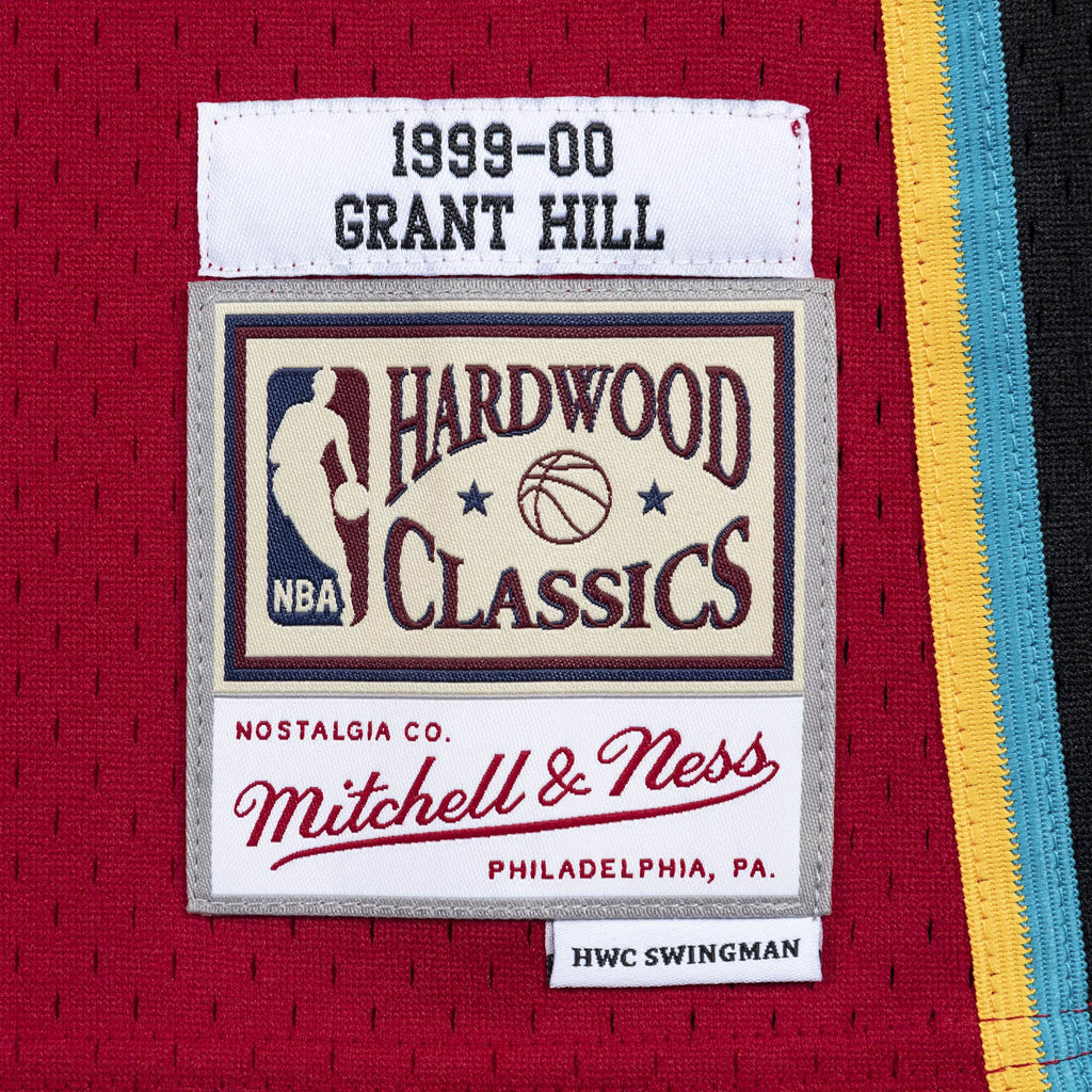 Mitchell & Ness NBA Men's Detroit Pistons Grant Hill 1998-99 Hardwood Classics Alternate Swingman Jersey