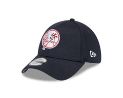 New Era MLB Men's New York Yankees 2023 Clubhouse Alternate 39THIRTY Stretch Fit Hat