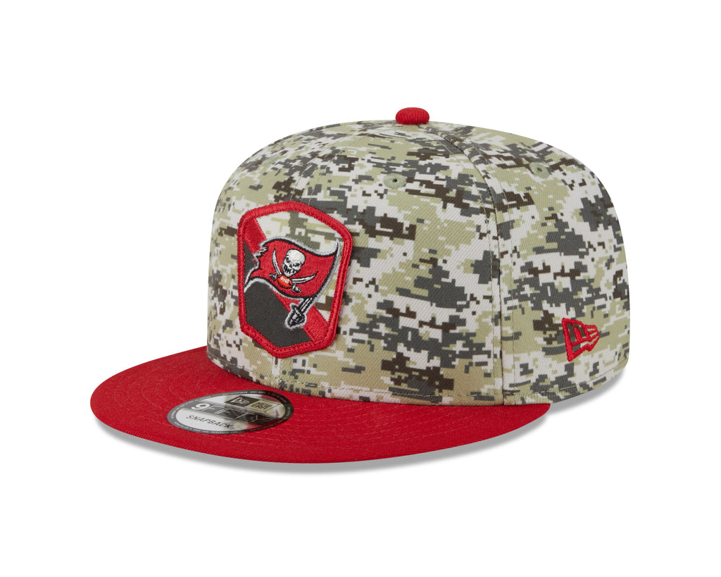 New Era NFL Men's Tampa Bay Buccaneers 2023 Salute To Service 9FIFTY Snapback Hat OSFA