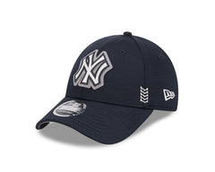 New Era MLB Men's New York Yankees 2024 Clubhouse 9FORTY Adjustable Snapback Hat