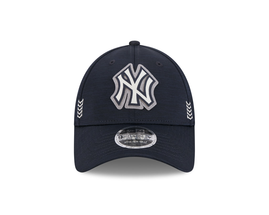New Era MLB Men's New York Yankees 2024 Clubhouse 9FORTY Adjustable Snapback Hat
