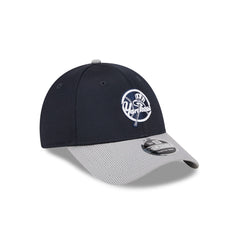 New Era MLB Men's New York Yankees 2024 Batting Practice ALT. 9FORTY Adjustable Hat