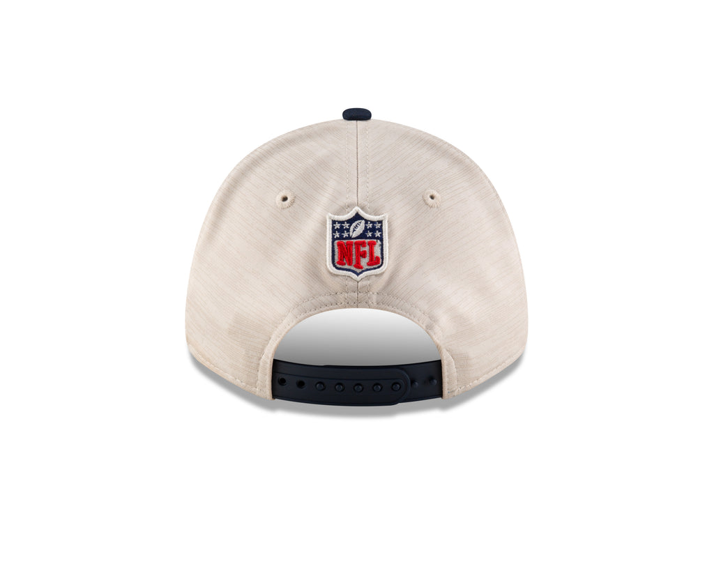 New Era NFL Men's New York Giants 2024 Sideline Historic 9FORTY Snapback Hat