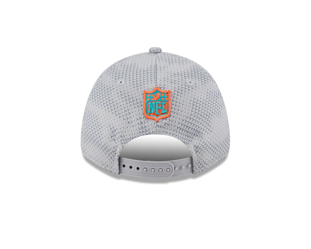 New Era NFL Men's Miami Dolphins 2024 Sideline 9FORTY Adjustable Hat Grey