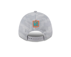 New Era NFL Men's Miami Dolphins 2024 Sideline 9FORTY Adjustable Hat Grey