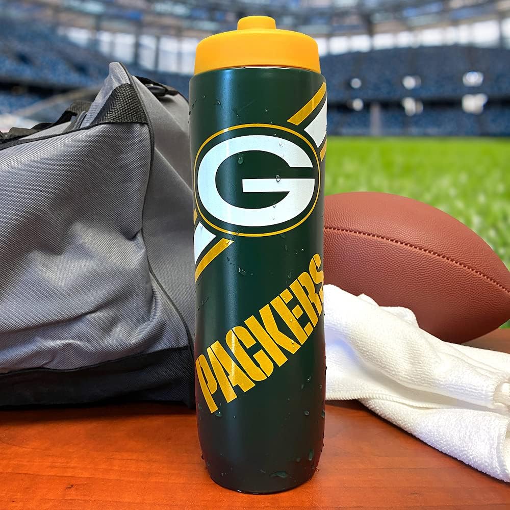 Party Animal NFL Green Bay Packers Squeezy Water Bottle 32 oz