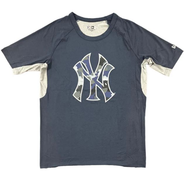 New Era MLB Men's New York Yankees Camo Logo T-Shirt