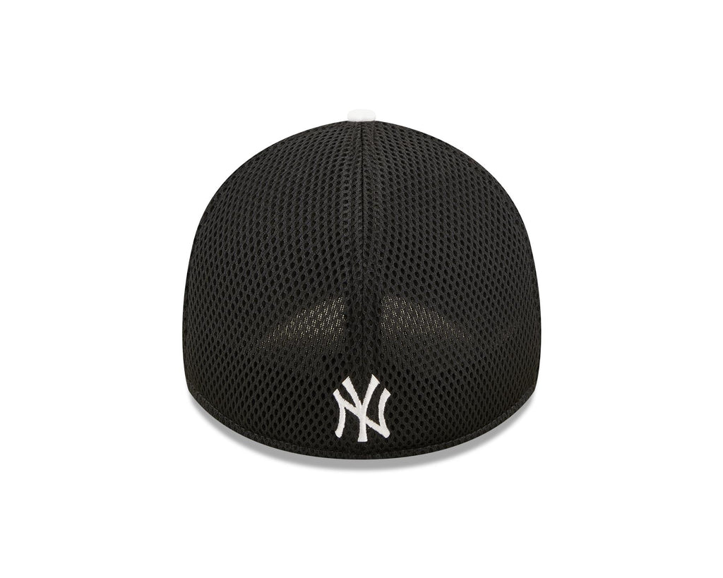 New Era MLB Men's New York Yankees Logo Large 39THIRTY Stretch Hat