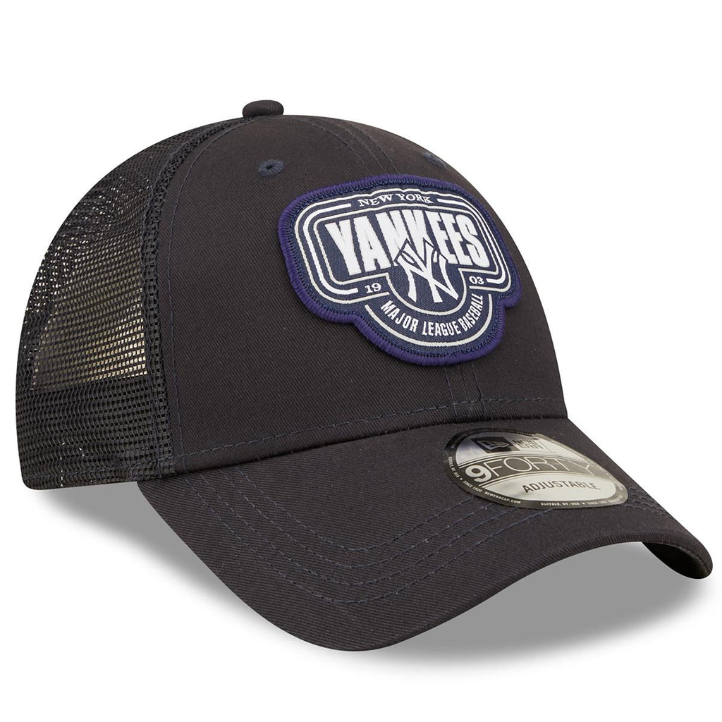 New Era MLB Men's New York Yankees Logo Patch 9FORTY Adjustable Snapback Hat Navy OSFM