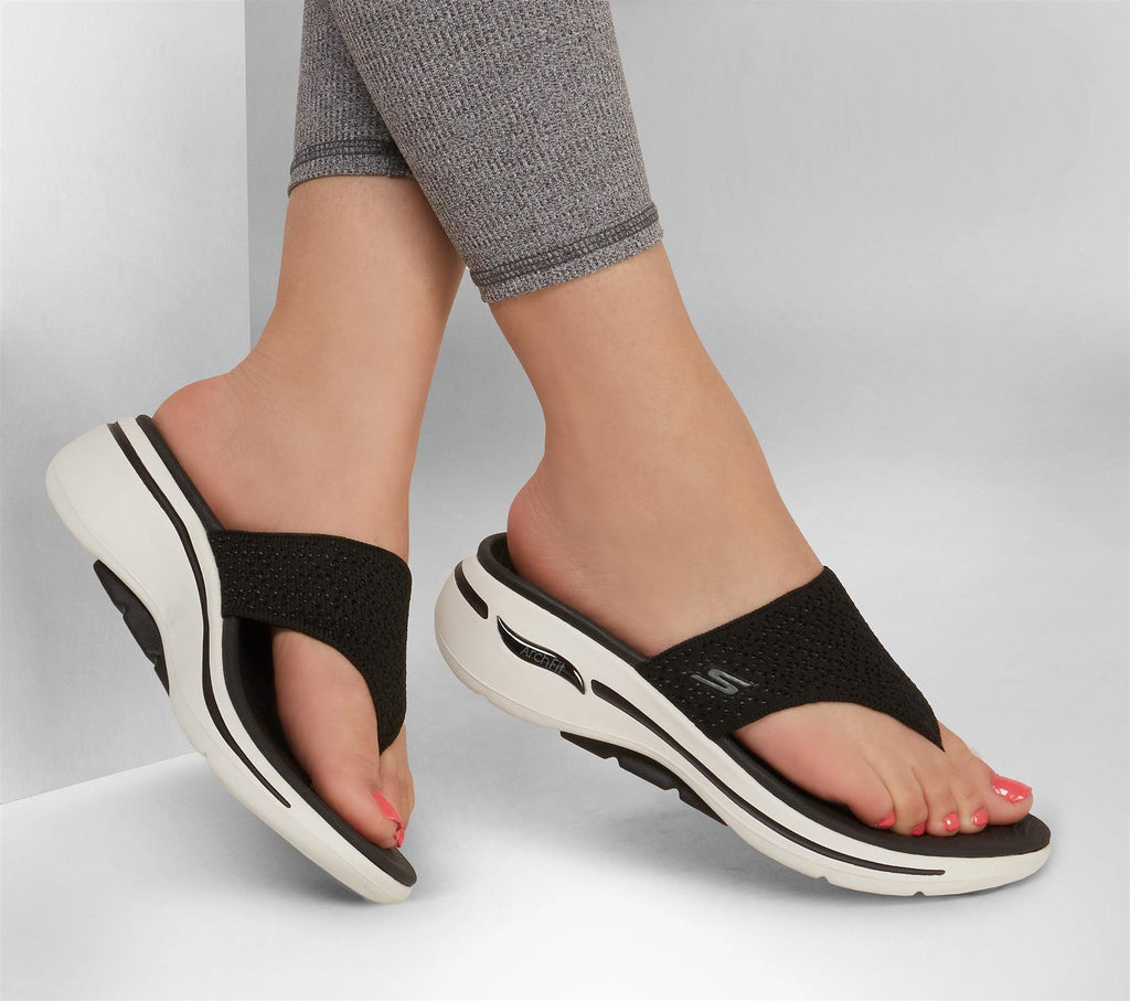 Skechers Go Walk Arch Fit Knit Weekender