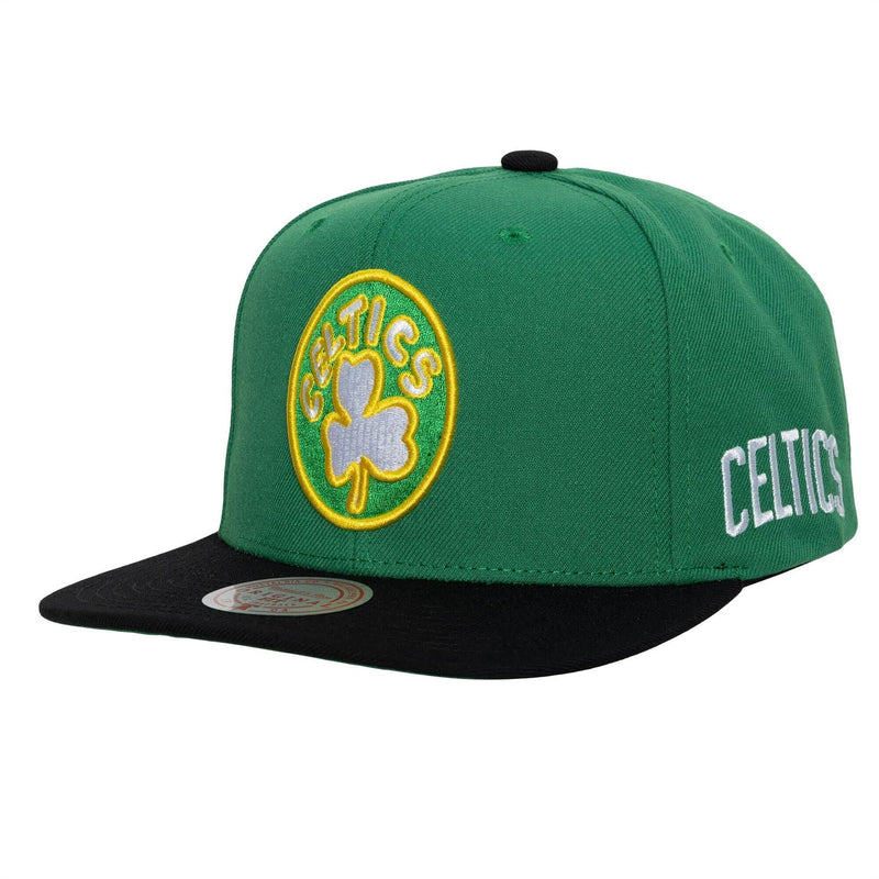 Boston Celtics Men’s NBA Metallic Grey Mitchell & Ness Snapback Hat