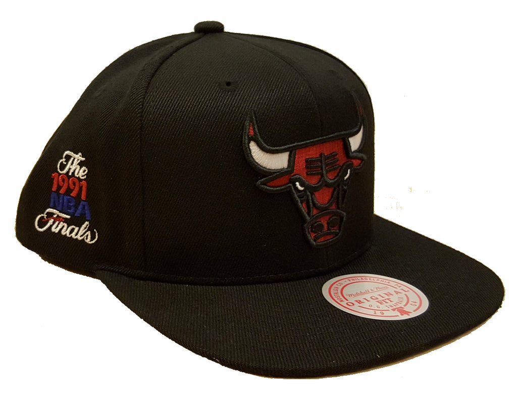 Mitchell & Ness NBA Men's Chicago Bulls 1991 NBA Finals Patch Snapback Adjustable Hat