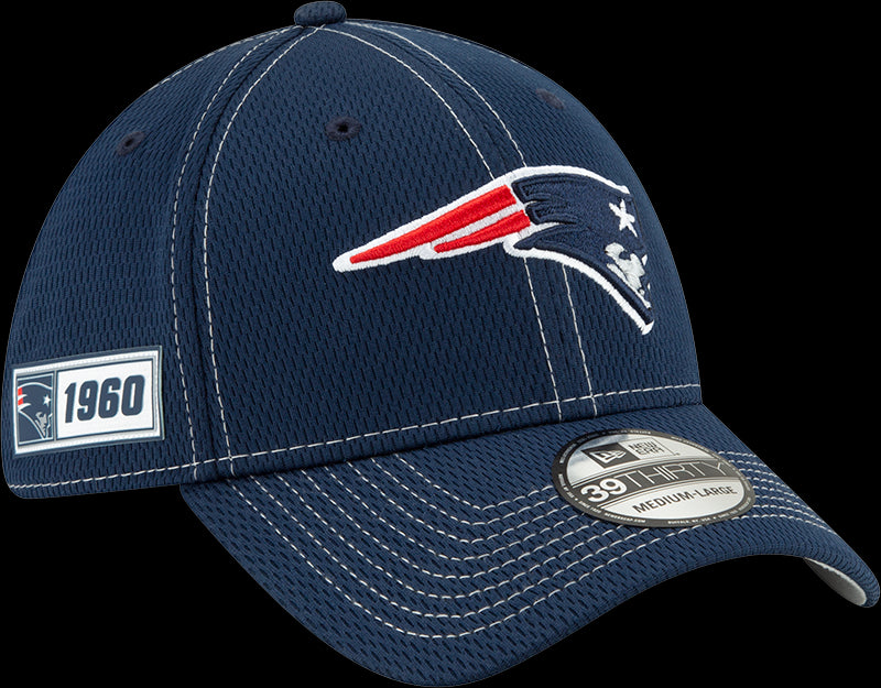 New Era NFL Men's New England Patriots 2019 Sideline Road Official 39THIRTY Flex Hat