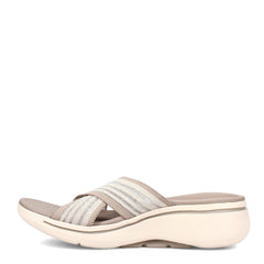 Skechers Women's Go Walk Arch Fit Serene Slide Sandal