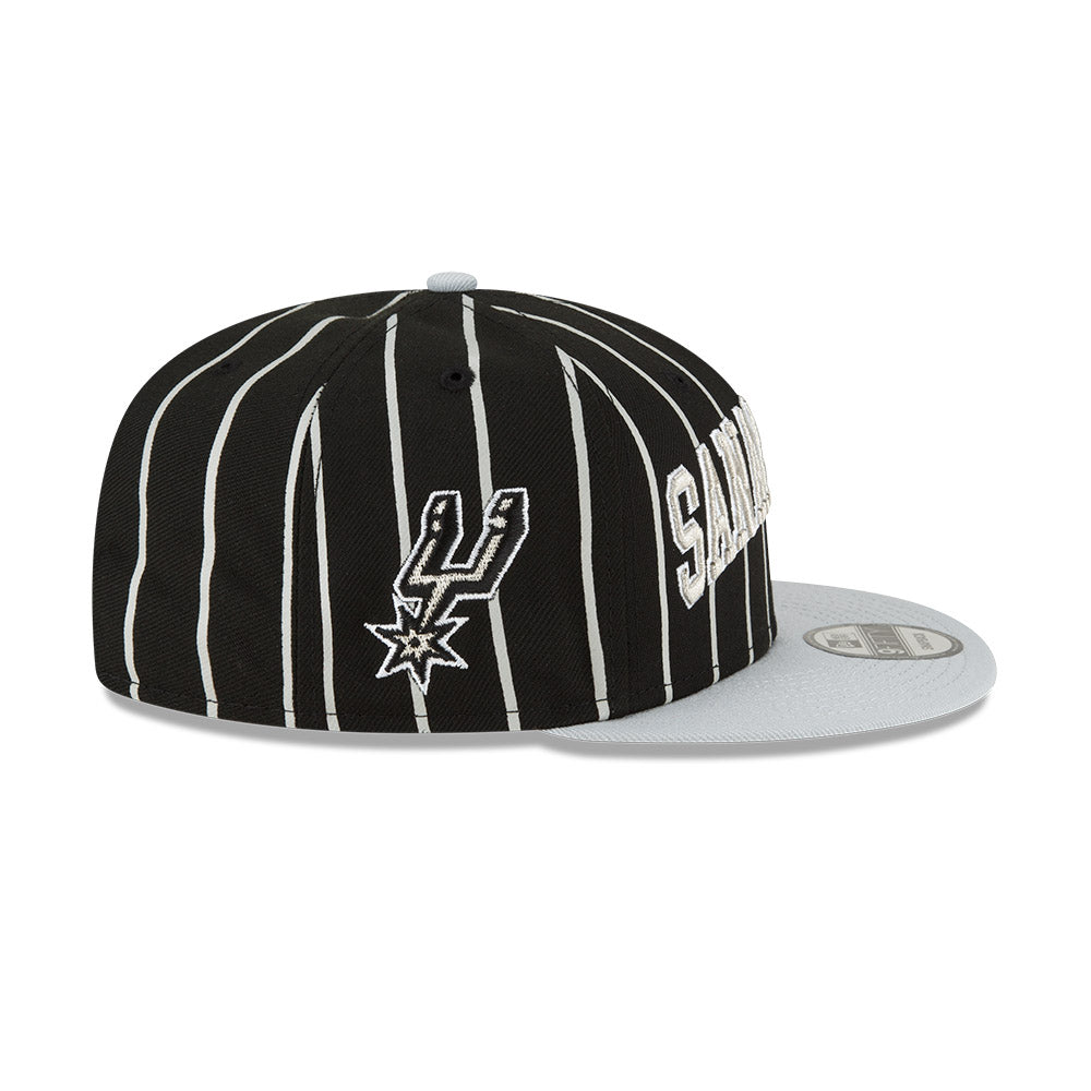 New Era NBA Men's San Antonio Spurs City Arch 9FIFTY Snapback Hat OSFM