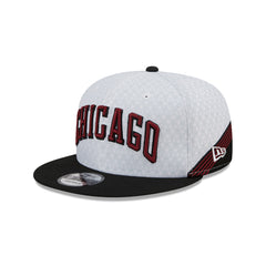 New Era NBA Men's Chicago Bulls 2022 City Edition 9FIFTY Adjustable Snapback Hat OSFM
