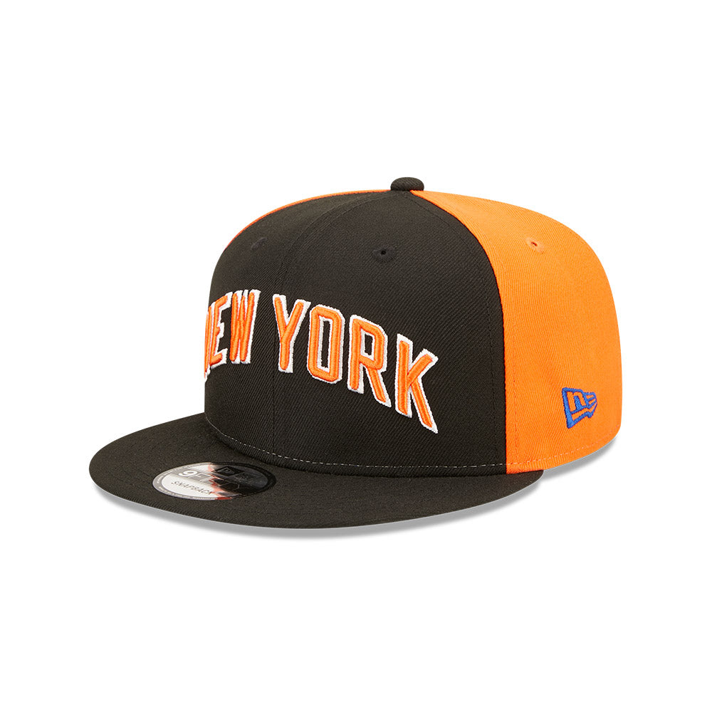 Men's New York Knicks New Era Black On Black 9FIFTY Snapback Hat