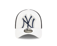 New Era MLB Men's New York Yankees Logo Large 39THIRTY Stretch Hat