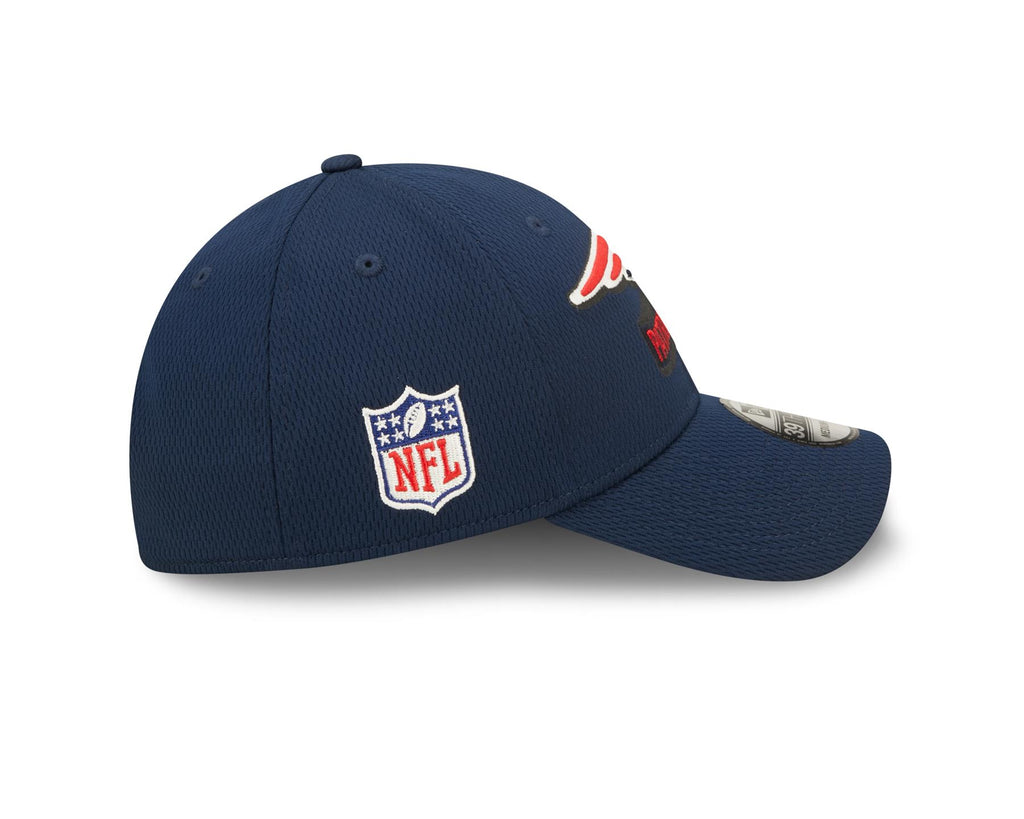 New Era NFL Men's New England Patriots 2022 NFL Sideline 39THIRTY Coaches Flex Hat