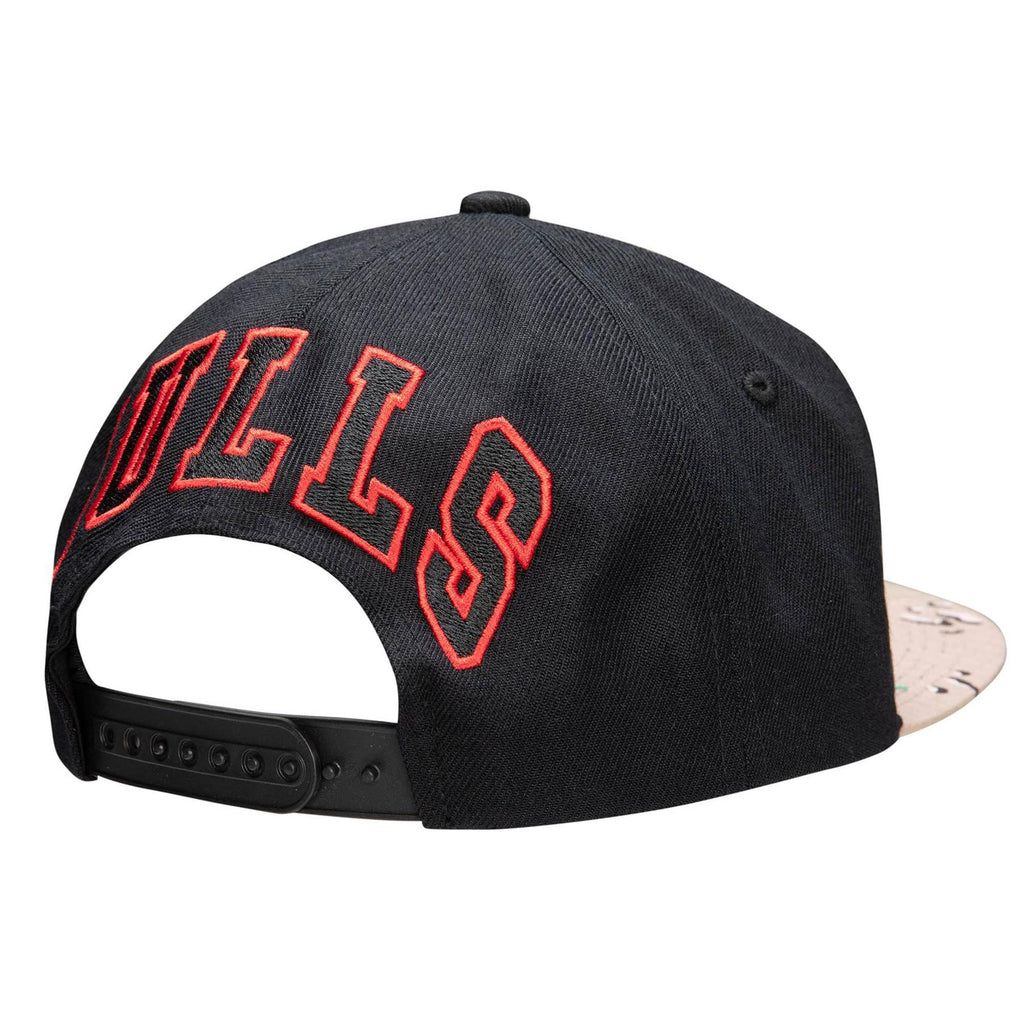 Mitchell & Ness NBA Men's Chicago Bulls Choco Camo HWC Snapback Adjustable Hat Black