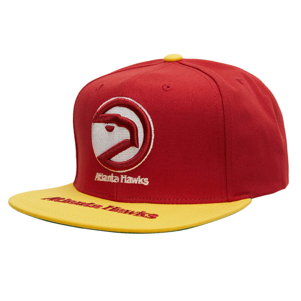 Mitchell & Ness NBA Men's Atlanta Hawks Logo Bill Snapback Adjustable Hat Red/Yellow